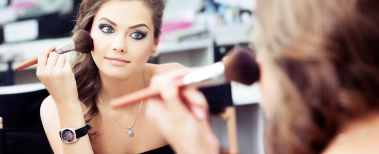 Makijaż korekcyjny powiększający oczy