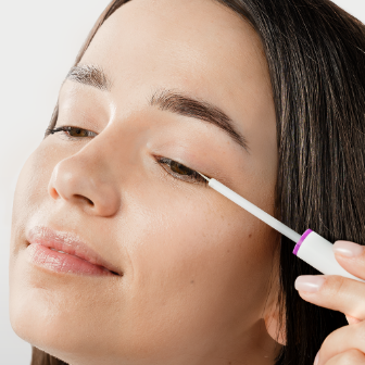 Makijaż wieczorowy – Fiolet i Złoty Brokat