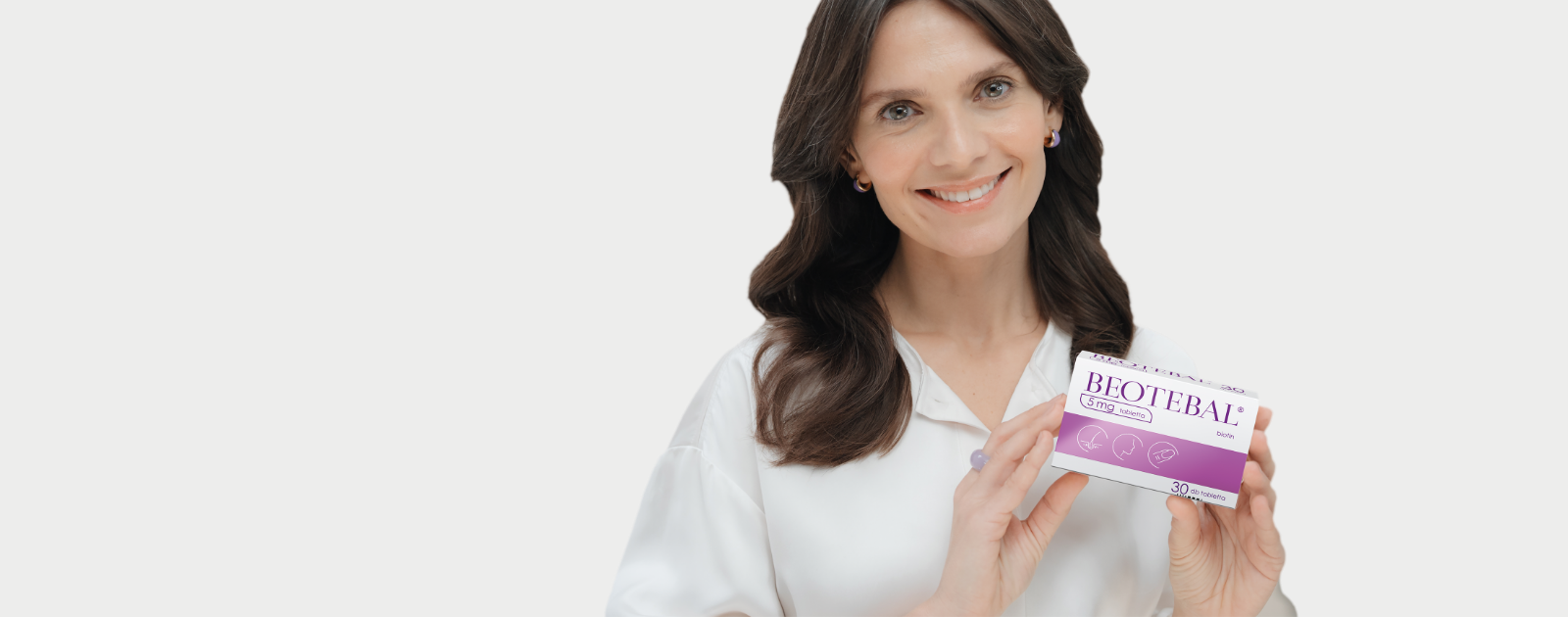 Woman_holding_Beotebal_packshot__desktop_hu