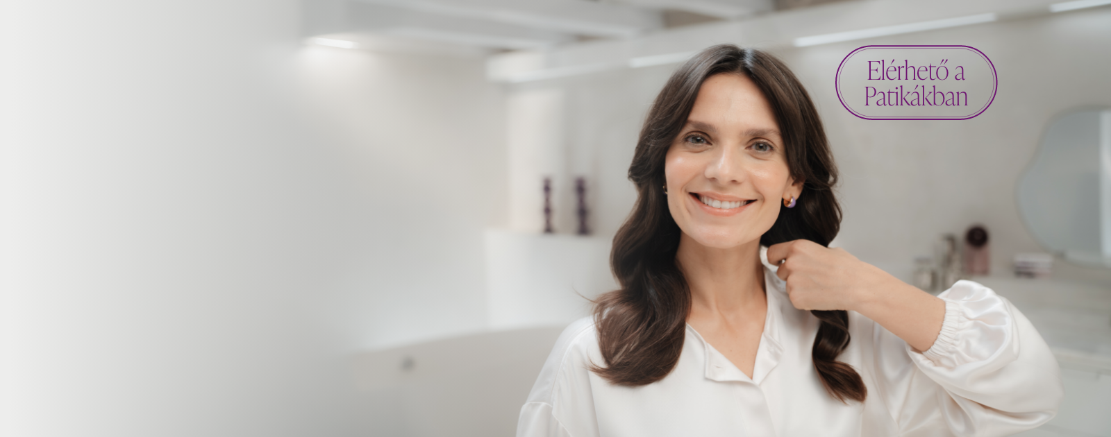 Beotebal - a woman combs hair